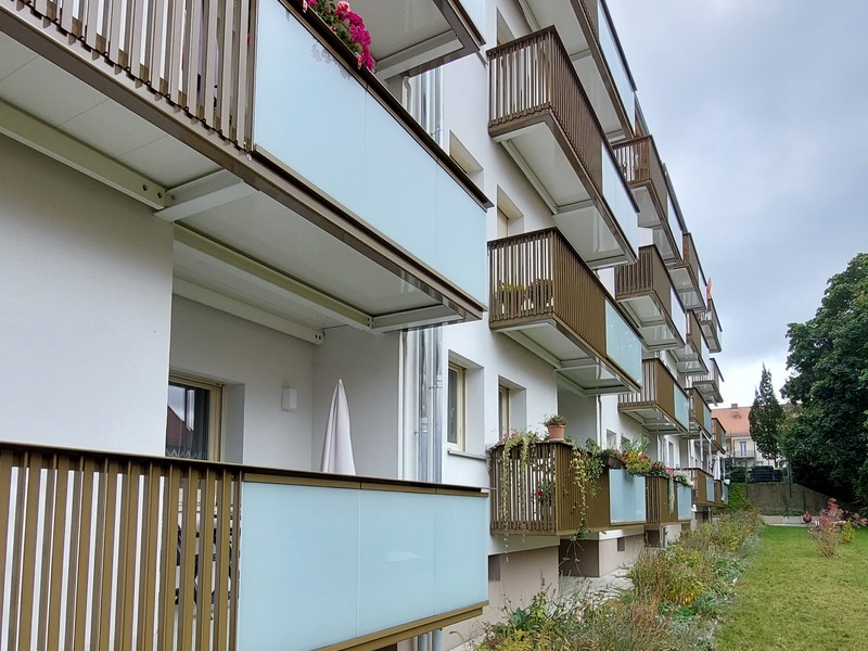 Sanierte Balkone des WBG-Wohngebäudes in der Gottliebstraße, Nürnberg